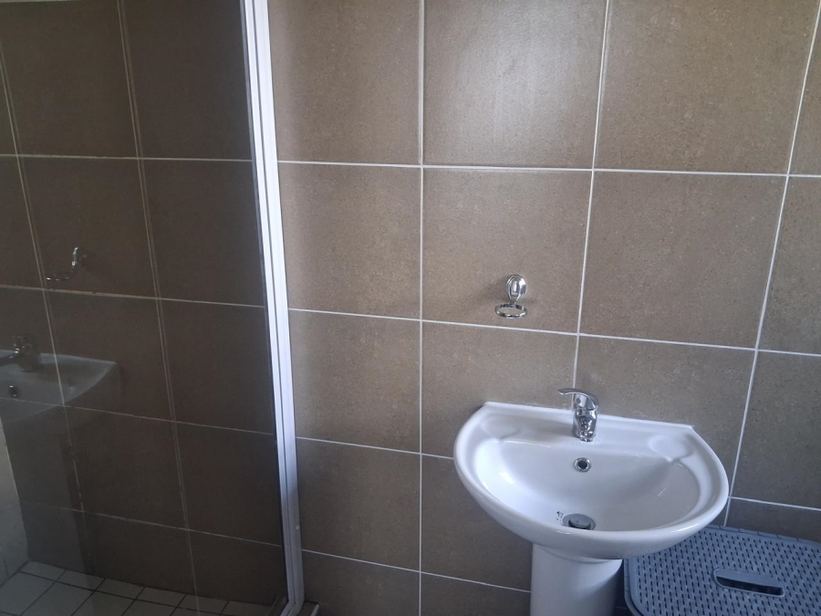 To Let 3 Bedroom Property for Rent in Gonubie Eastern Cape